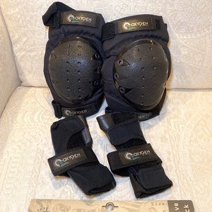 Oxygen Protective Duo-Pack: Wristguards and knee pads.  In-line Skates